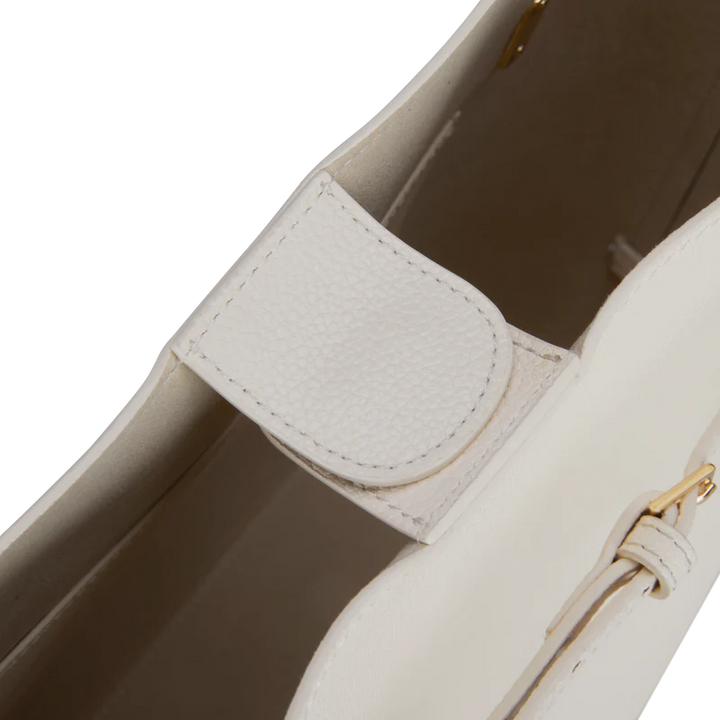 Avenne Belted Tote Bag