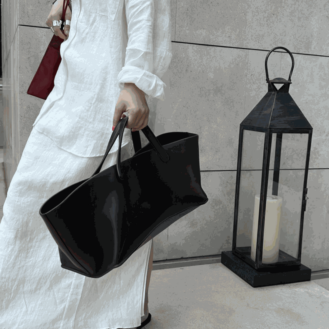 Cassandra Dome Handbag