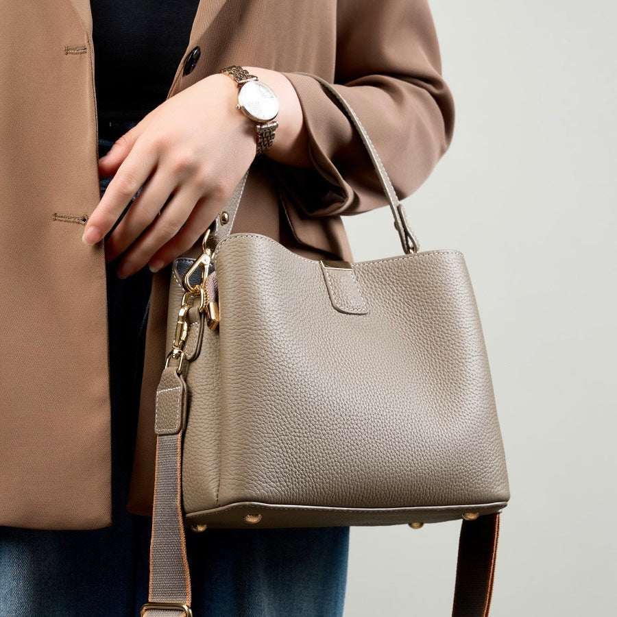 Amélie Bucket Bag