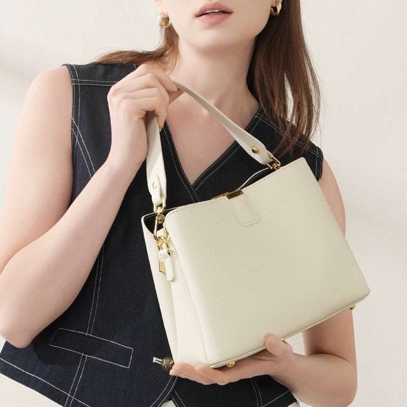 Amélie Bucket Bag